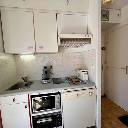 Daire T2 Climatise A Cavalaire, Parking Prive, Proche Centre Et Plages, Balcon Au Calme - Fr-1-226b-110